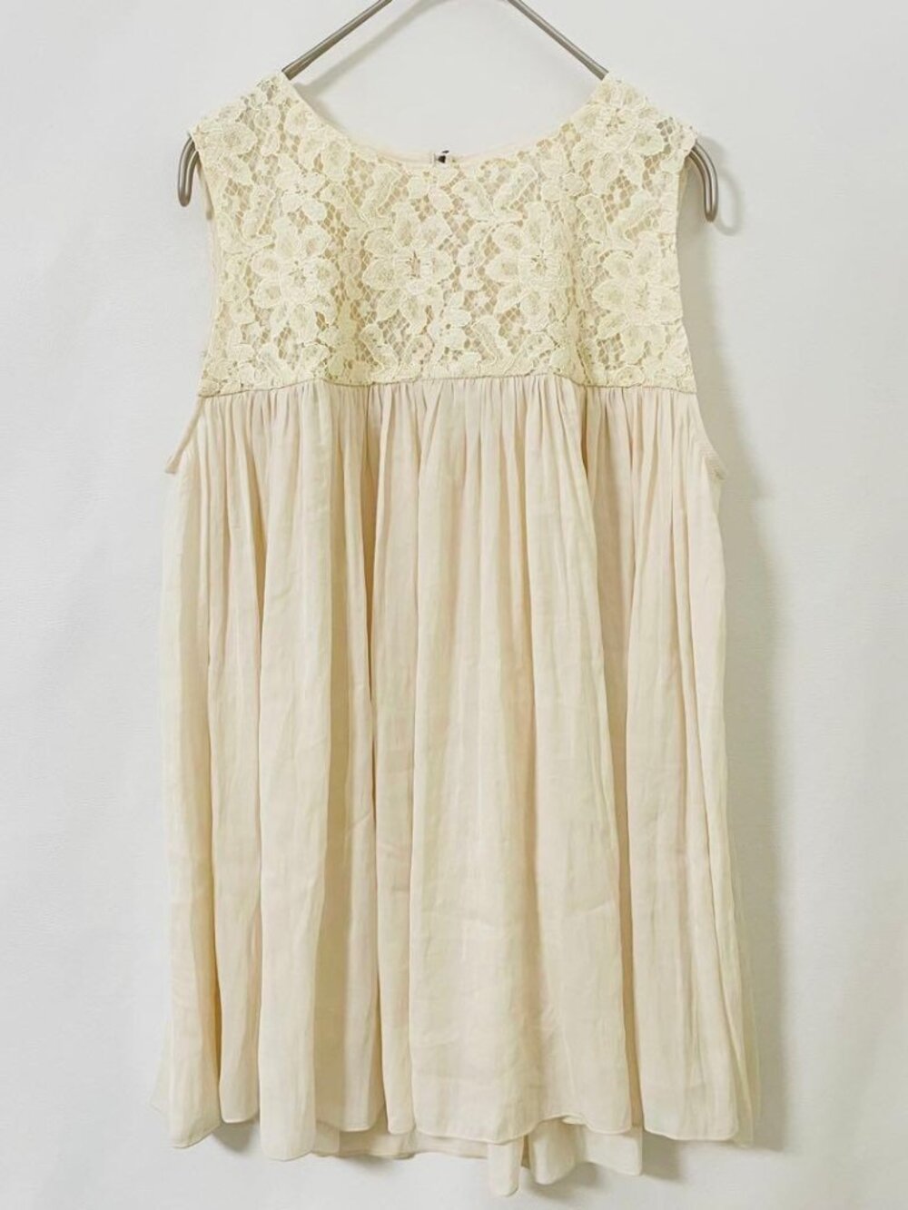 Amher Sleeveless Blouse Lace Beige M